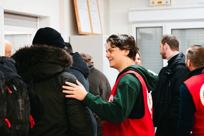 Les volontaires et les éducateurs au centre d'accueil de jour de la Louvière